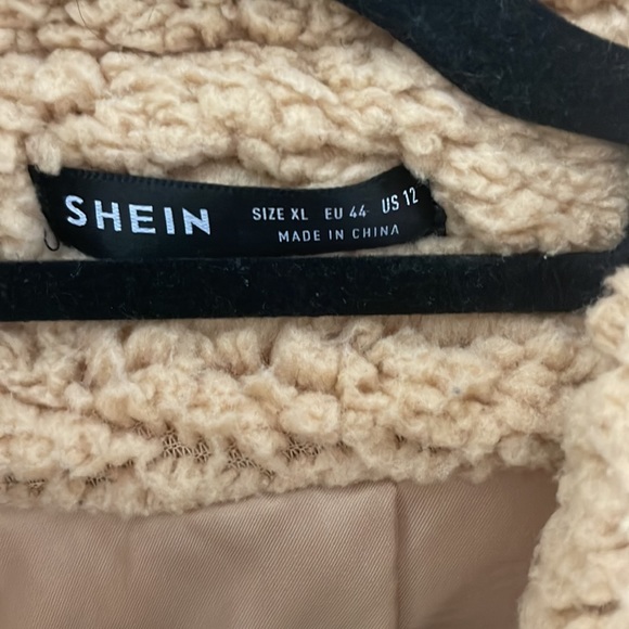 Cropped Sherpa Jacket - Picture 4 of 5